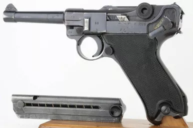 1942 "Black Widow" Mauser Luger - BYF 42 (3350m - 31823)