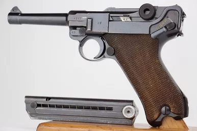 SOLD - 1940 Mauser Luger - Matching Magazine (4182k - 26405)