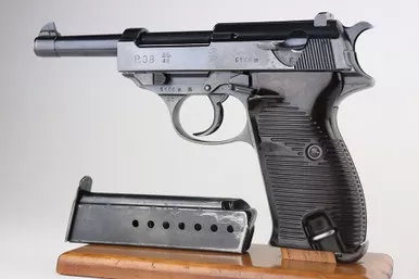 SOLD - 1940 Nazi Walther P.38 - AC 40 (6166a - 33264 - RJ)