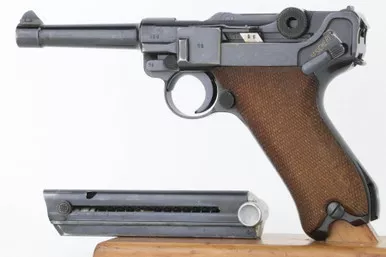 SOLD - 1941 Mauser Banner Luger - Police Eagle/L (358y - 33218 - RJ)