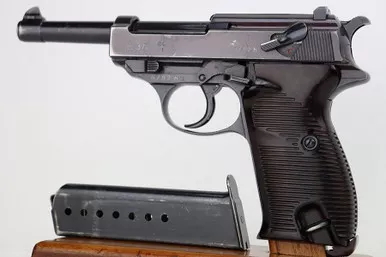 SOLD - 1941 Walther P.38 - AC 41 (6752h - 27769)