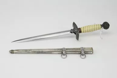 SOLD - 2nd Model Luftwaffe Dagger - by Robert Klaas
