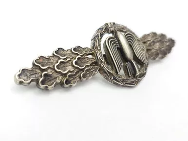 SOLD - Luftwaffe Bomber Clasp