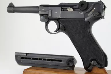 SOLD - Minty 1942 "Black Widow" Mauser Luger - BYF 42 (5564 - 22985)
