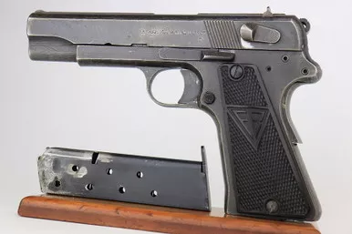 SOLD - Nazi Radom VIS 35 (E1415 - 24381)