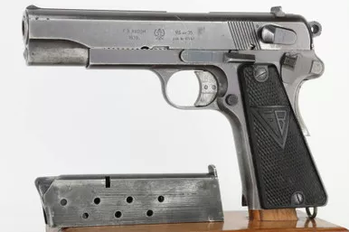 SOLD - Rare 1939 Polish Eagle Radom VIS 35 (48671 - 32131)
