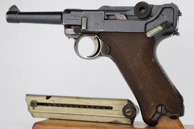 SOLD - Scarce 1921 DWM Commercial Luger (9582l - 27470)