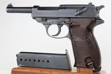 SOLD - Scarce 1943 Walther P.38 - Straight Line (3416m - 23335)