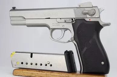 SOLD - Smith & Wesson Model 1006